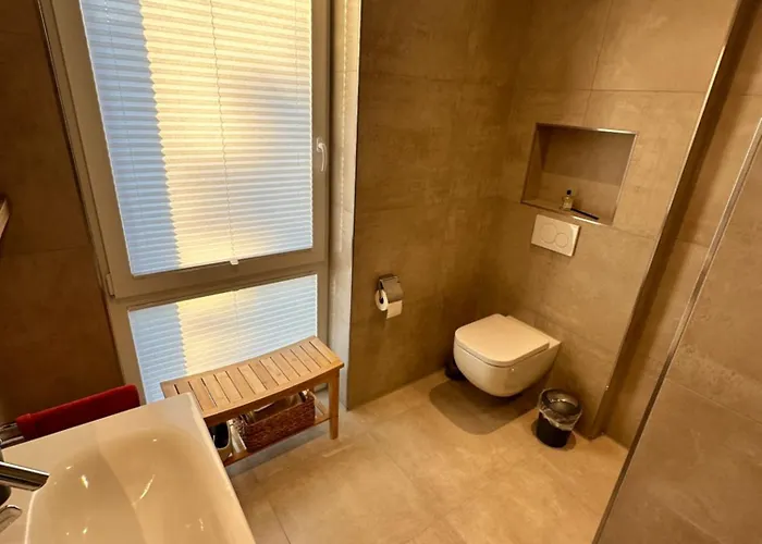 Gutshofstrasse Stilvoll Und Barrierearm Appartement